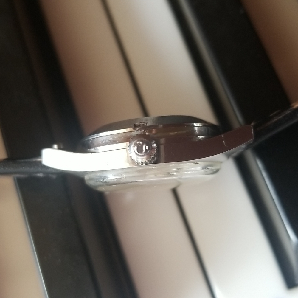 Omega* Automatic * Ladies* Watch - Picture 2 of 6